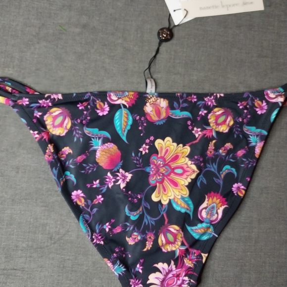 Nanette lepore swim. Bottoms only. - Picture 5 of 6